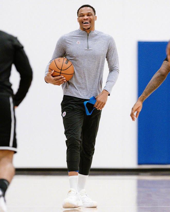 外线被强硬 外线被强硬