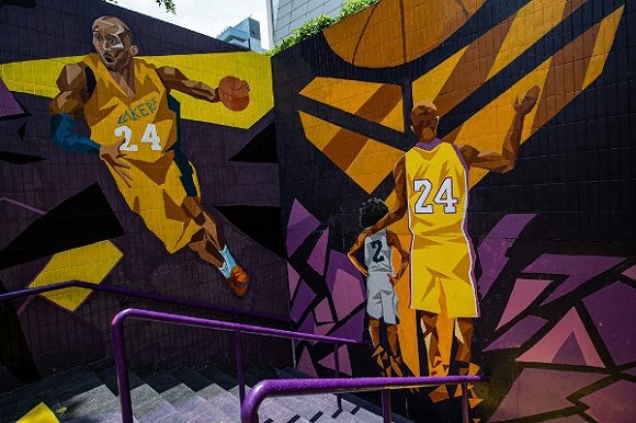 球员相拥怒 球员相拥怒